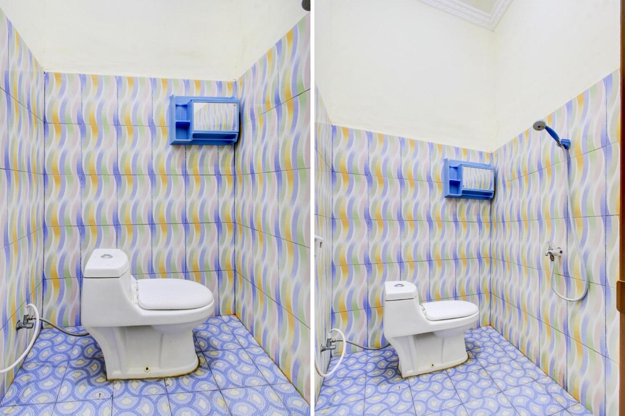 Oyo 90725 Zeevanna Guest House Syariah Кедири Екстериор снимка